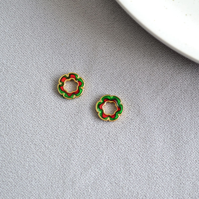 Beautiful Gold Earring with Unique Style