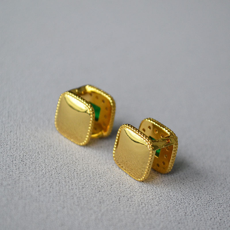 Romantic Gold Earring for Special Moments