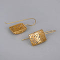 Romantic Gold Earring for Special Moments