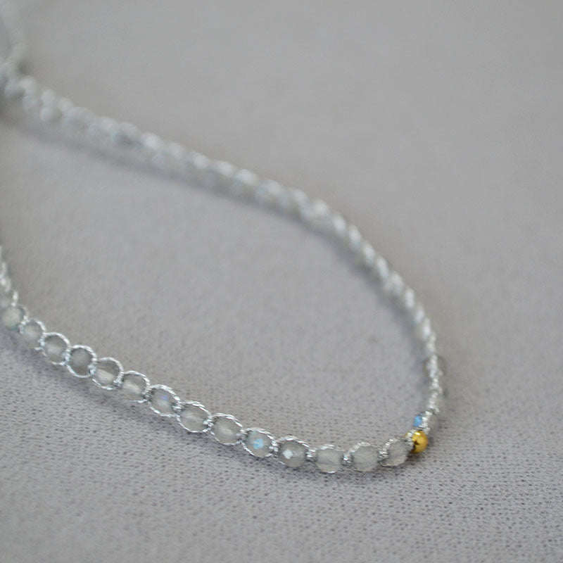 Classic Gold Bracelet with Timeless Appeal