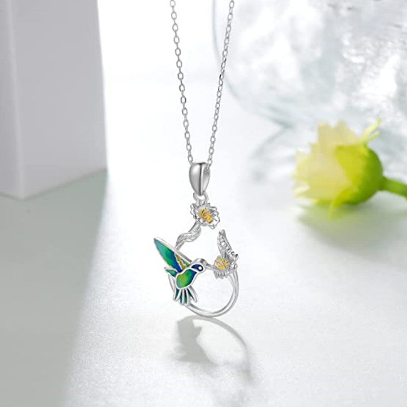 Charming Silver Necklace for Any Occasion