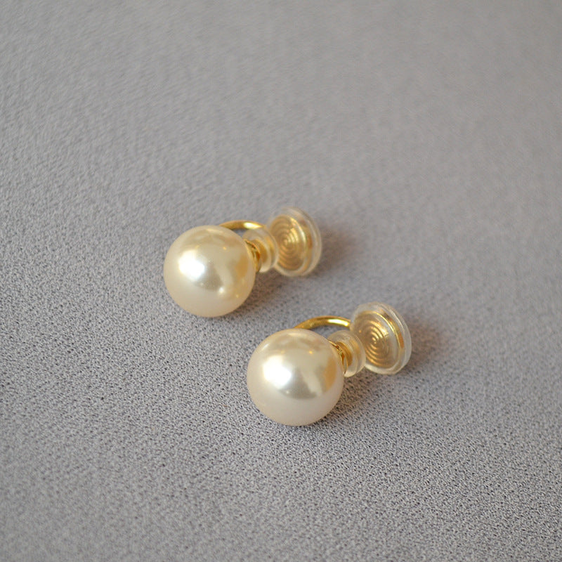 Charming Pearl Earring for Any Occasion