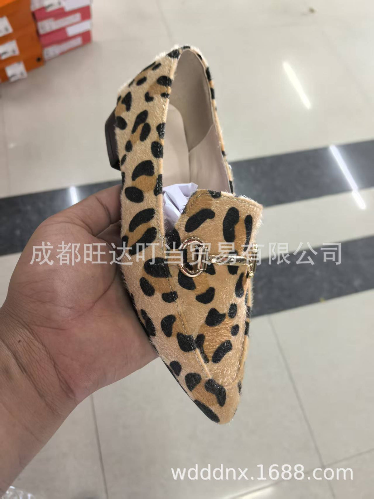 Chic Orthopedic Shoes with Unique Design