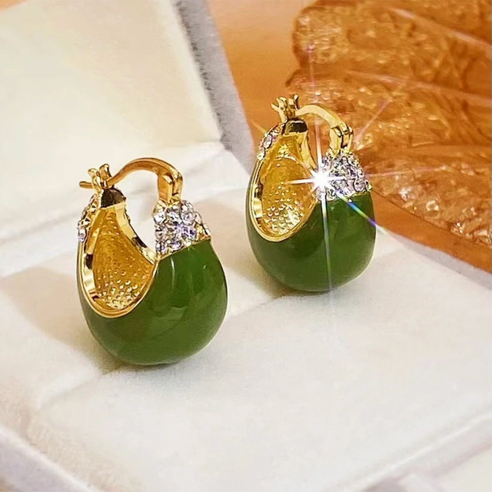 Charming Earring for Any Occasion