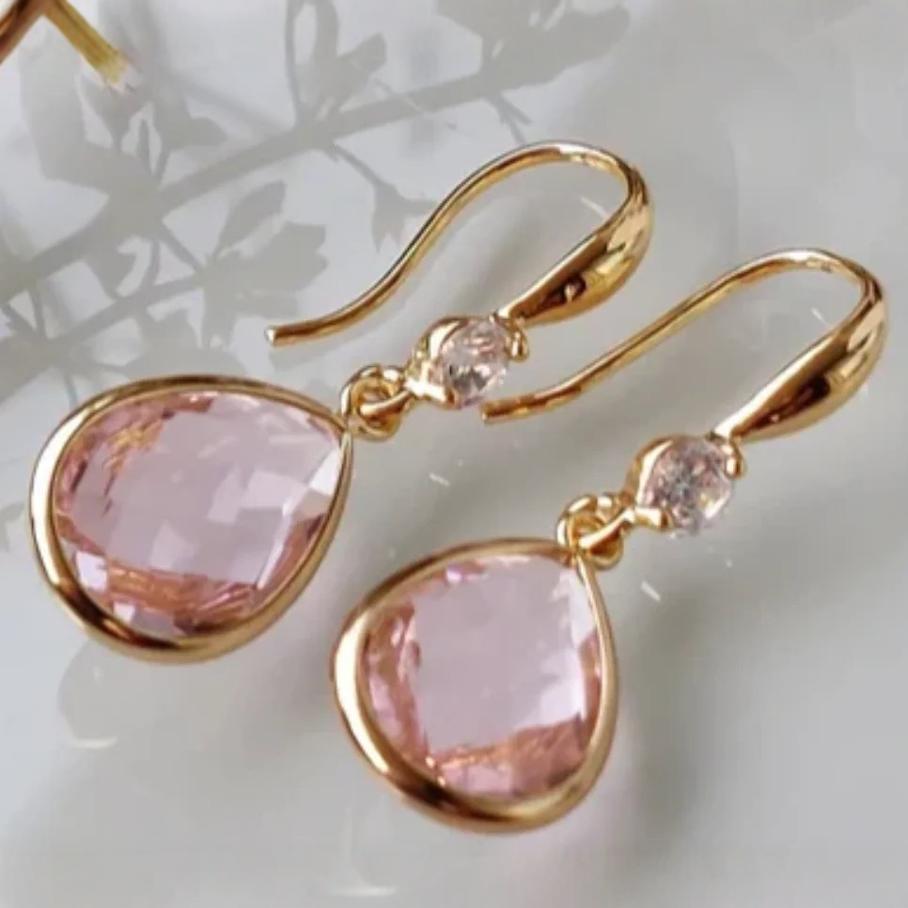 Charming Earring for Any Occasion