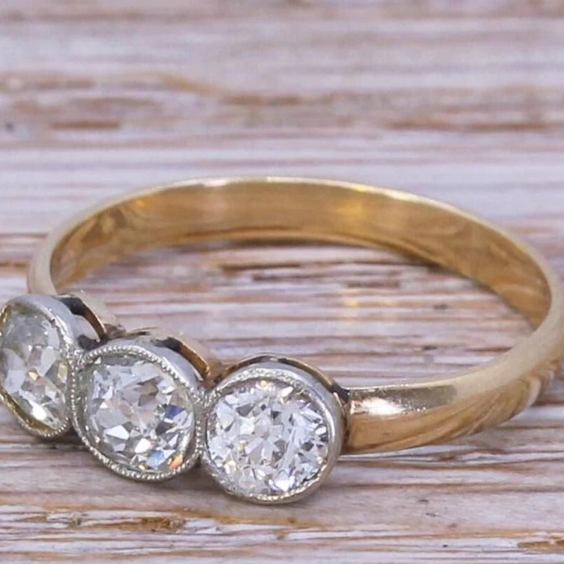 Charming Gold Ring for Any Occasion