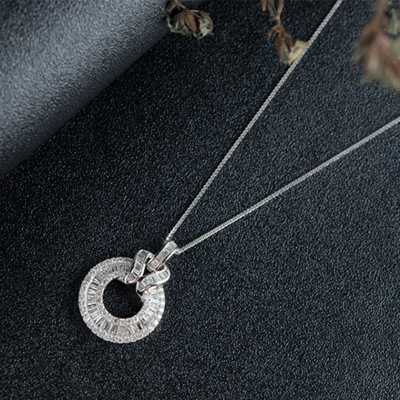Classic Pendant with Timeless Appeal