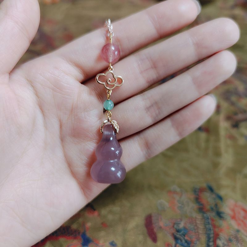 Elegant Pendant for Every Occasion