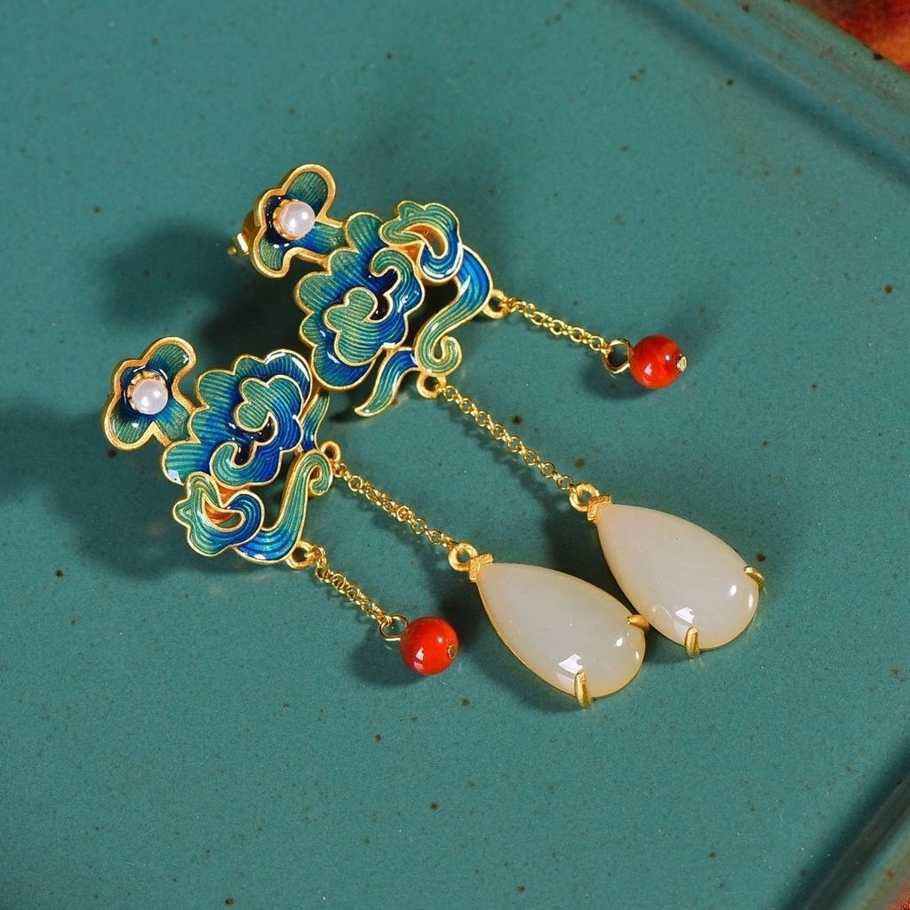Stunning Gold Earring for Daily Wear
