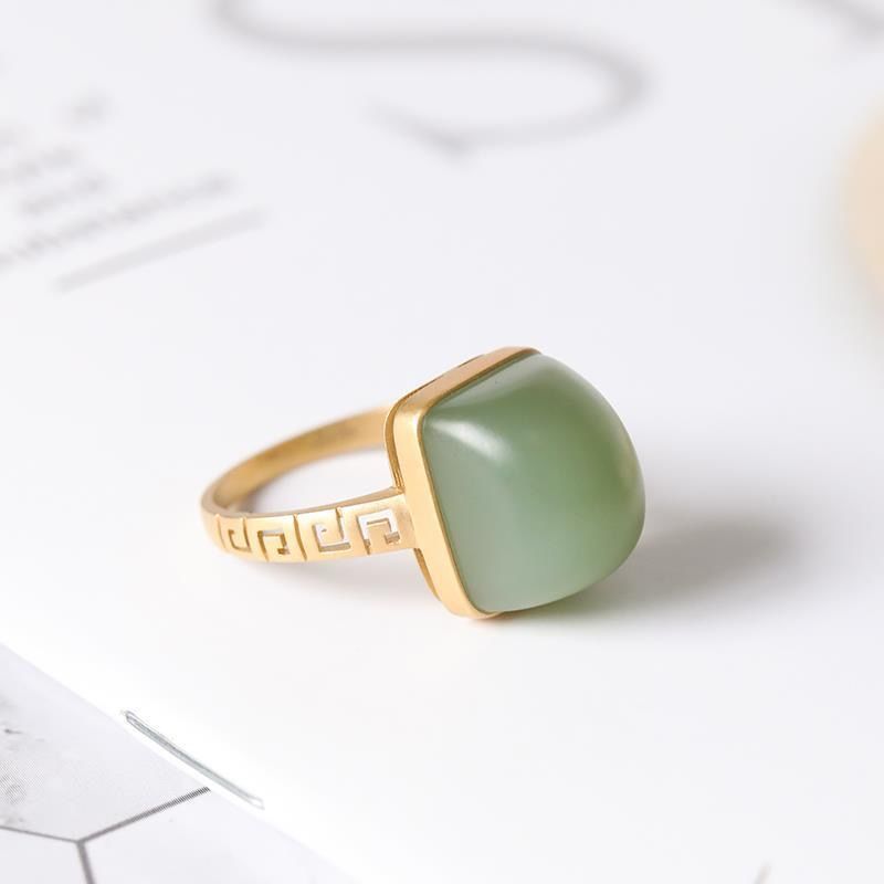 Charming Silver Ring for Any Occasion