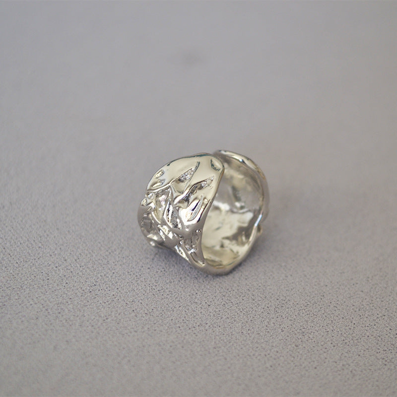 Charming Gold Ring for Any Occasion