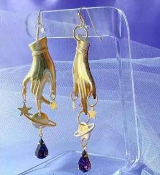 Charming Earring for Any Occasion