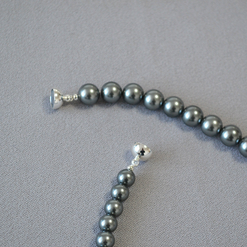 Classic Pearl Necklace with Timeless Appeal
