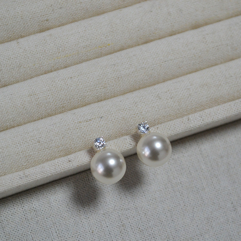 Romantic Silver Earring for Special Moments