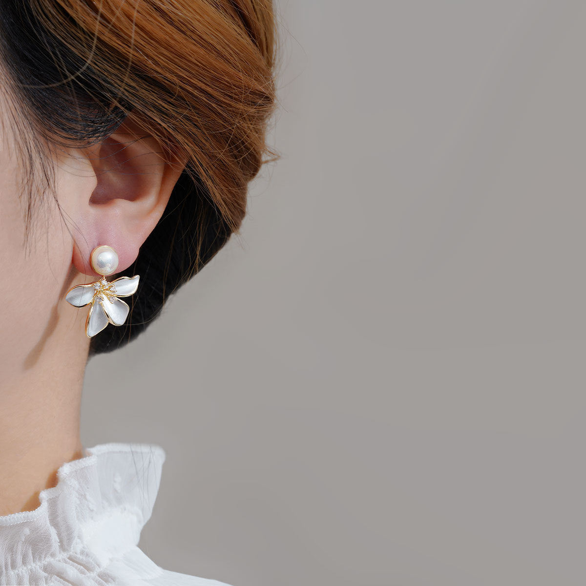 Charming Pearl Earring for Any Occasion