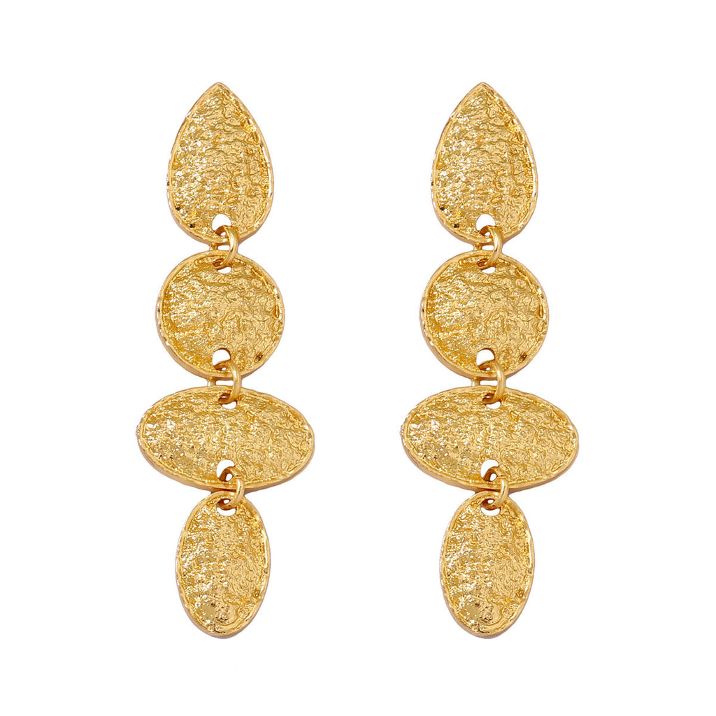 Charming Earring for Any Occasion