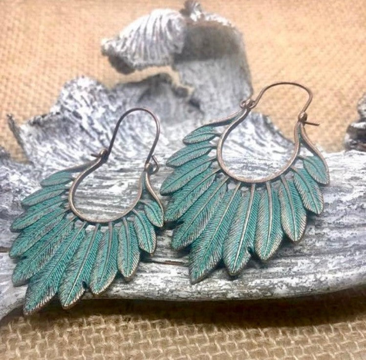 Romantic Gold Earring for Special Moments