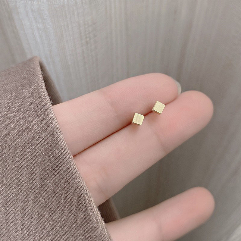 Classic Earring with Timeless Appeal