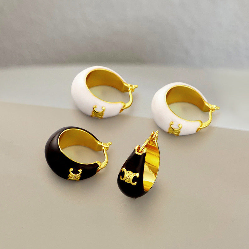 Classic Earring with Timeless Appeal