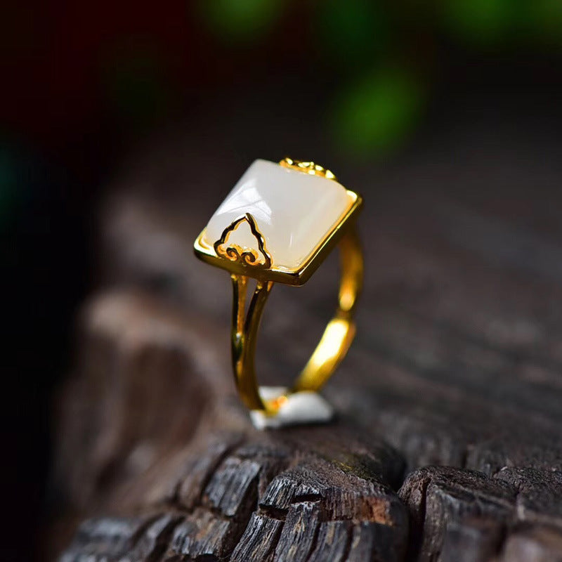 Charming Silver Ring for Any Occasion