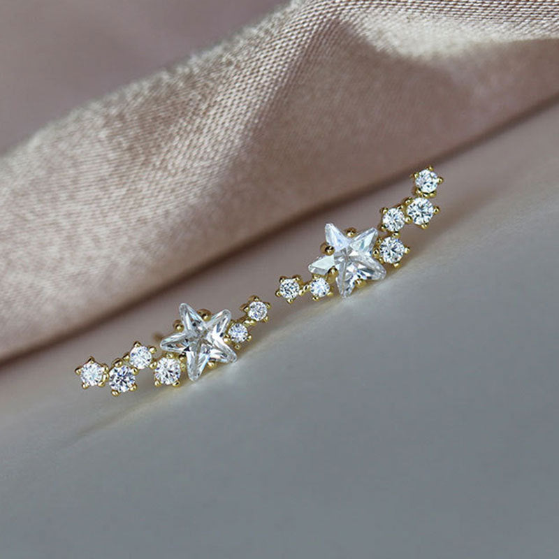 Charming Gold Earring for Any Occasion
