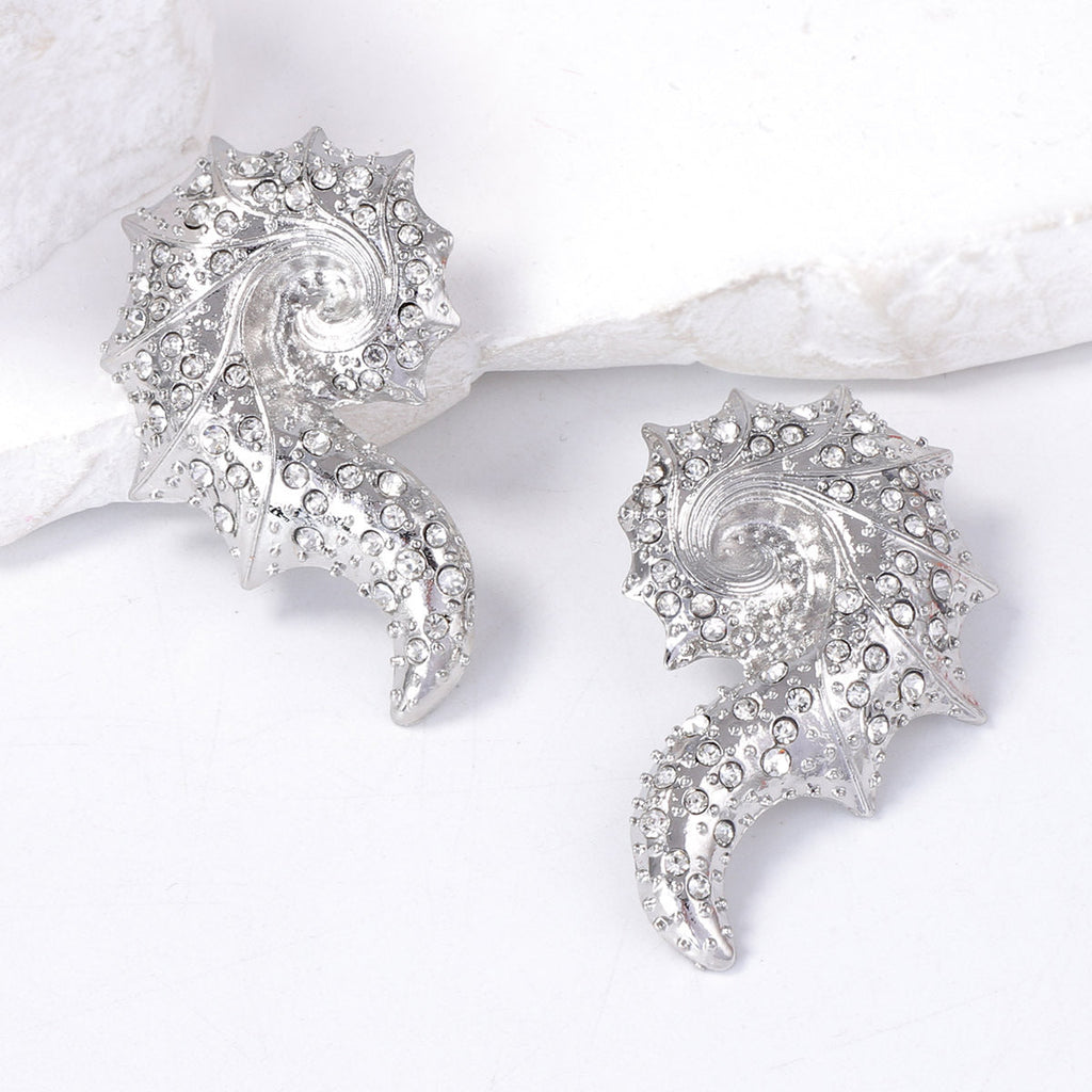 Charming Earring for Any Occasion