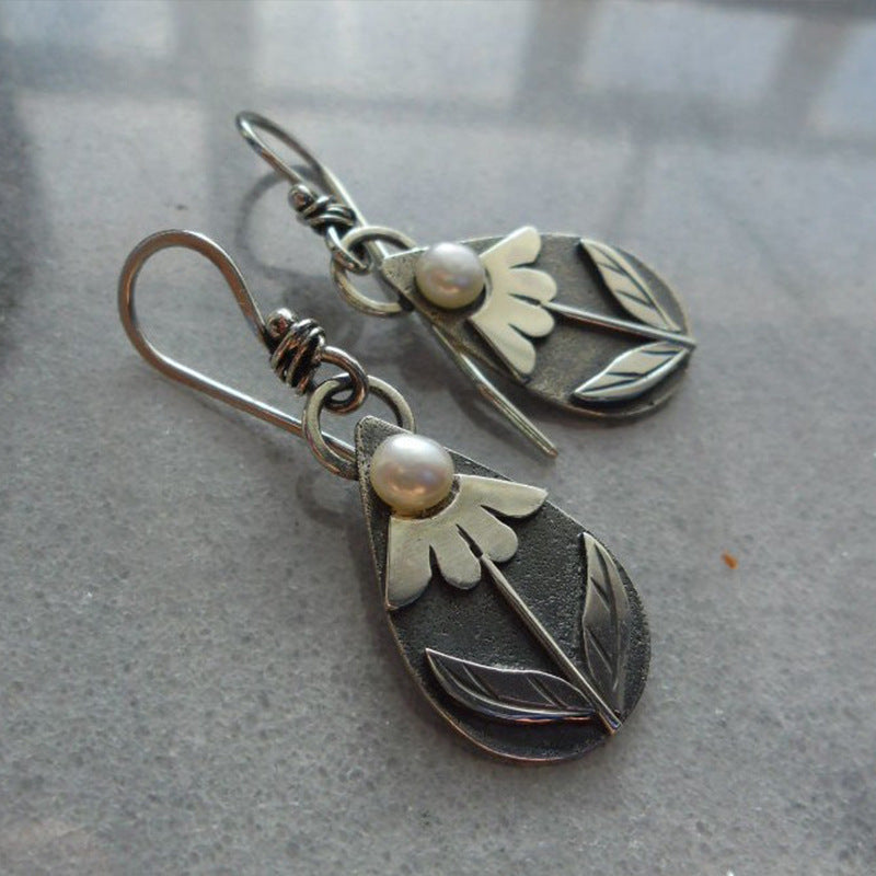 Romantic Pearl Earring for Special Moments