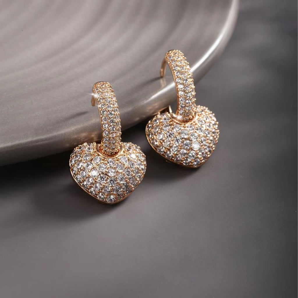 Charming Earring for Any Occasion