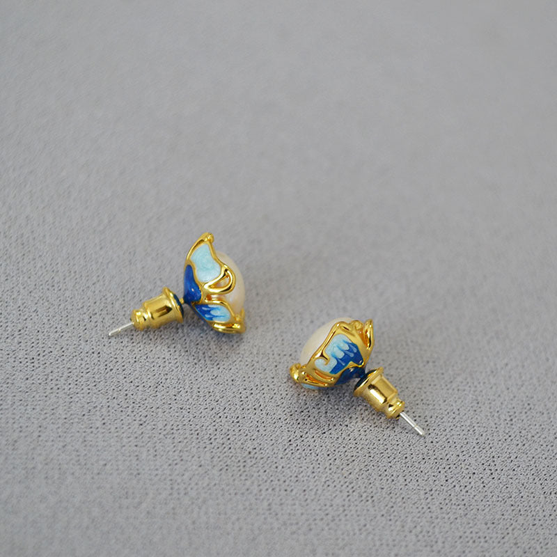 Beautiful Silver Earring with Unique Style