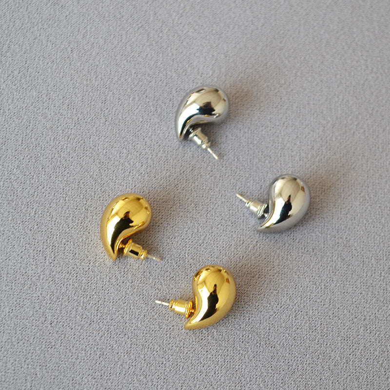 Elegant Gold Earring for Every Occasion