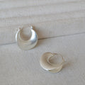 Classic Gold Earring with Timeless Appeal