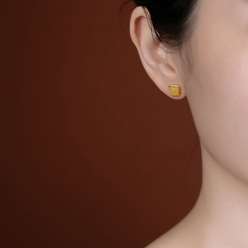 Beautiful Gold Earring with Unique Style