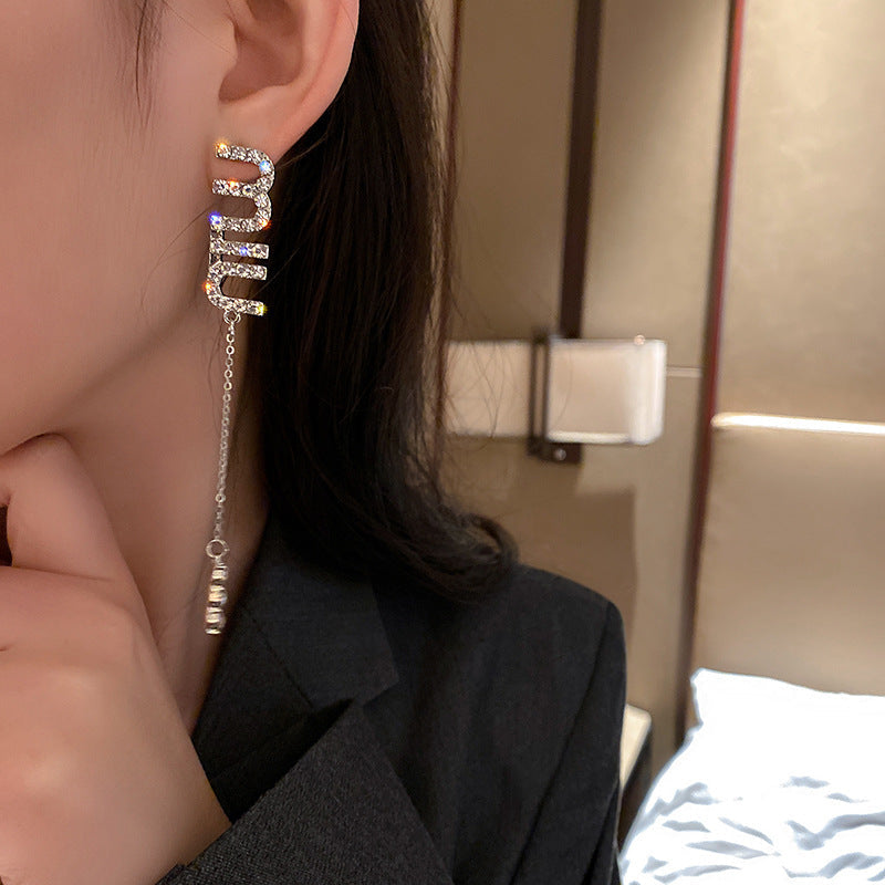 Classic Earring with Timeless Appeal