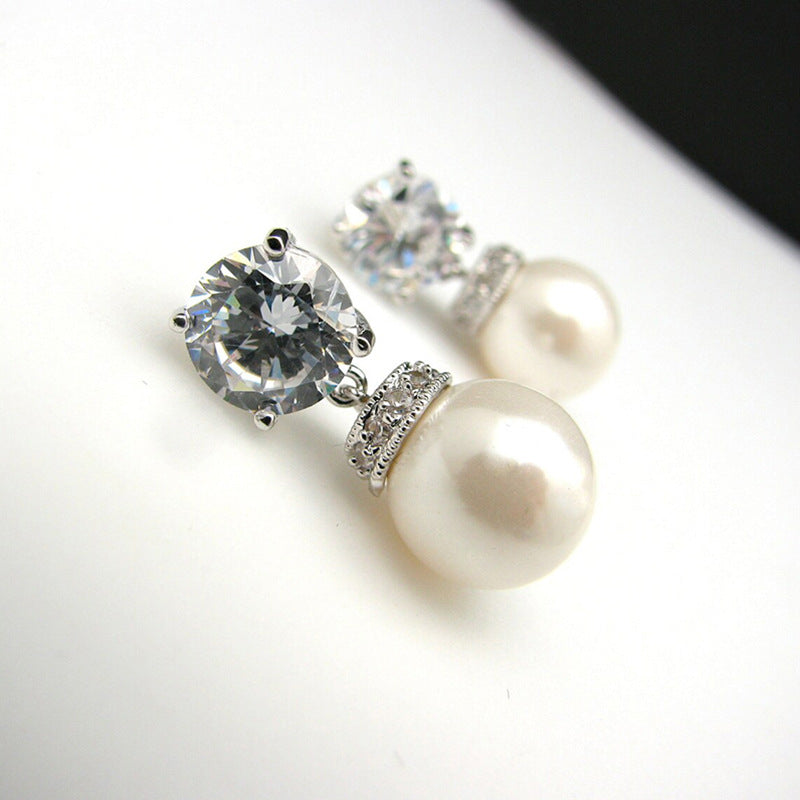 Romantic Pearl Earring for Special Moments