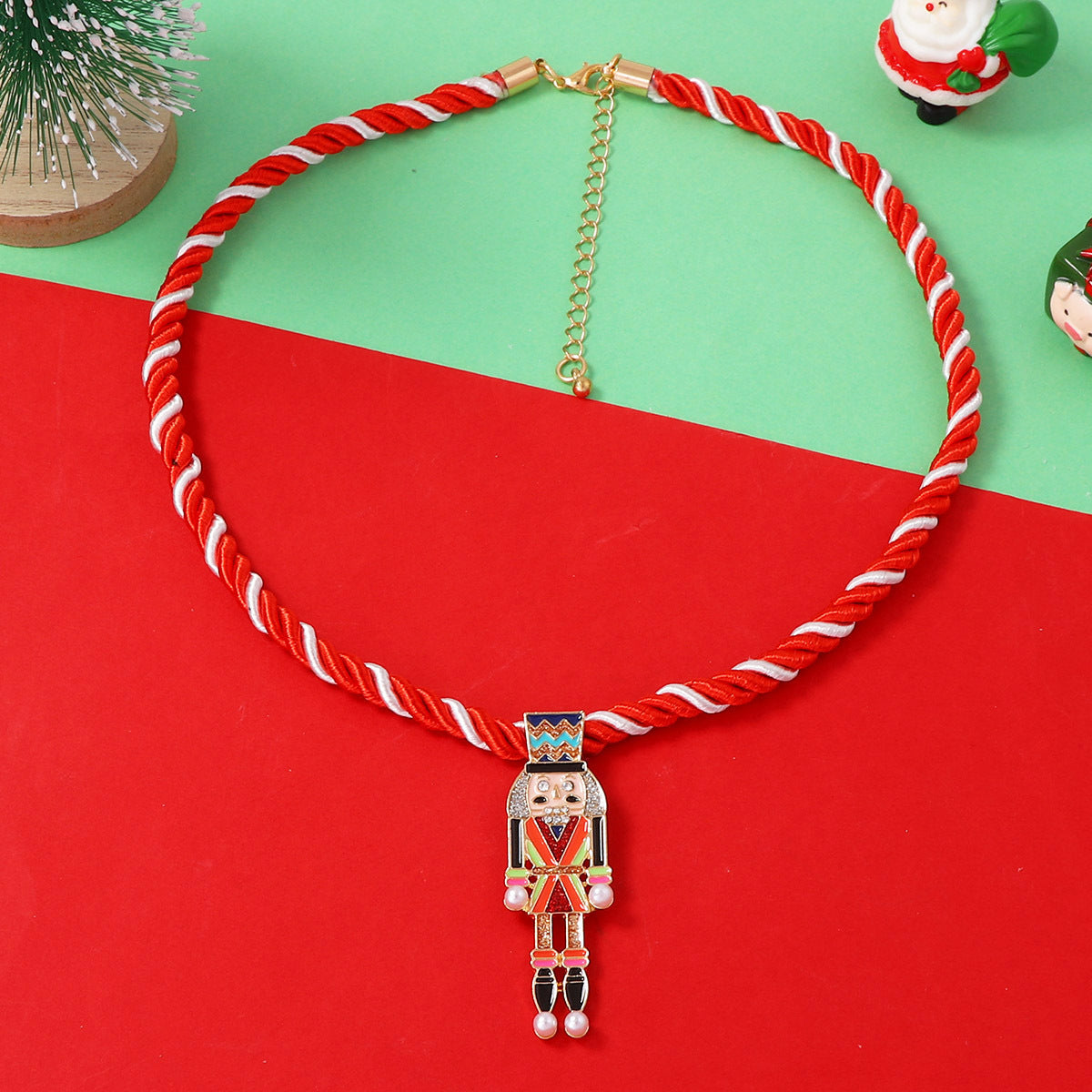 Charming Piece for Any Occasion