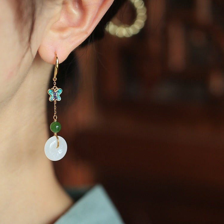 Beautiful Silver Earring with Unique Style
