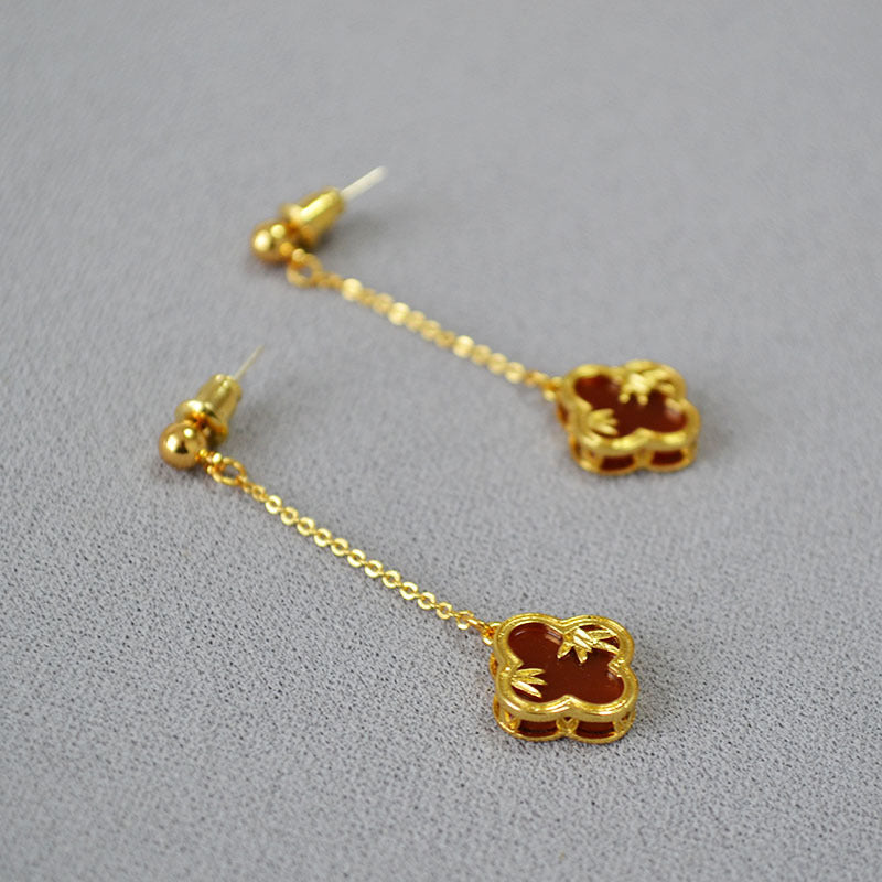 Romantic Silver Earring for Special Moments