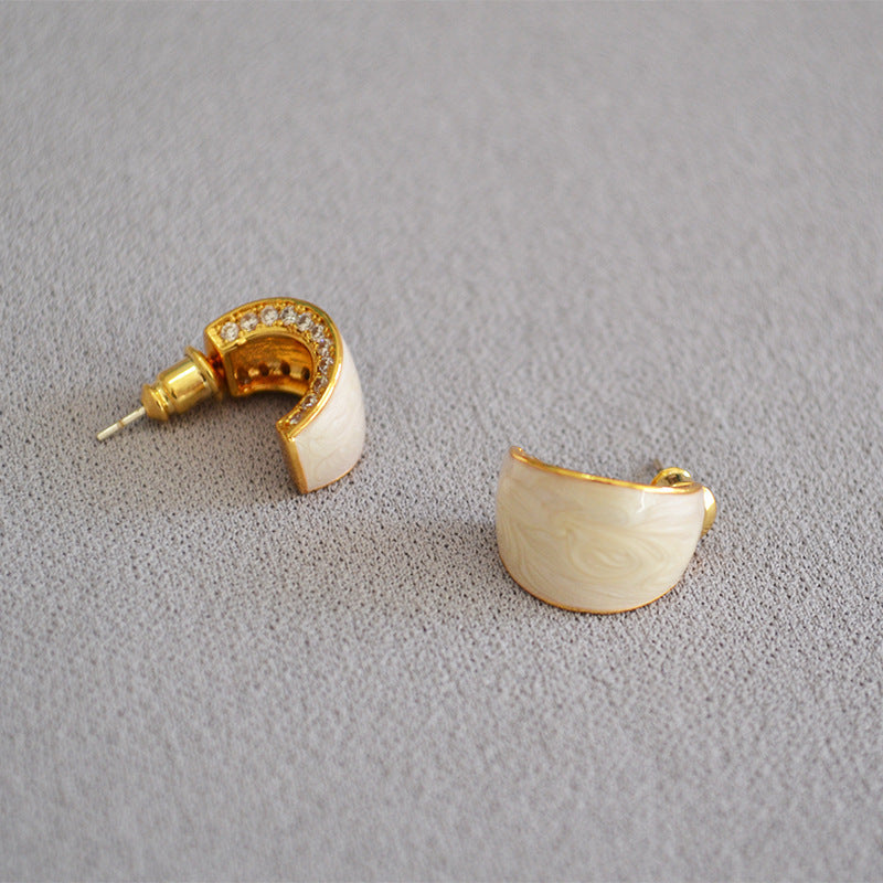 Classic Silver Earring with Timeless Appeal