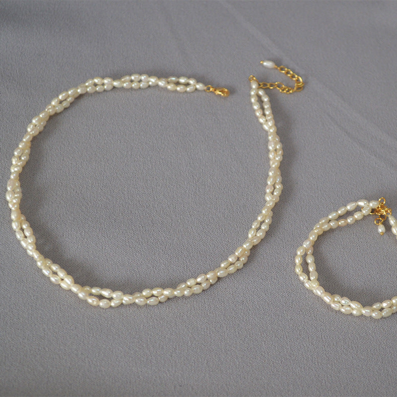 Romantic Pearl Necklace for Special Moments