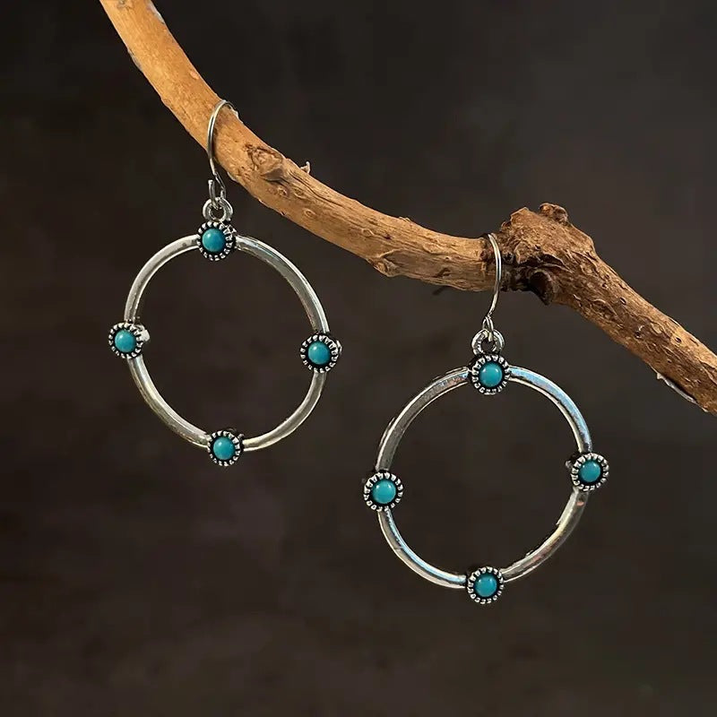 Charming Earring for Any Occasion