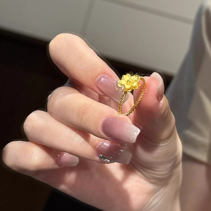 Charming Gold Ring for Any Occasion