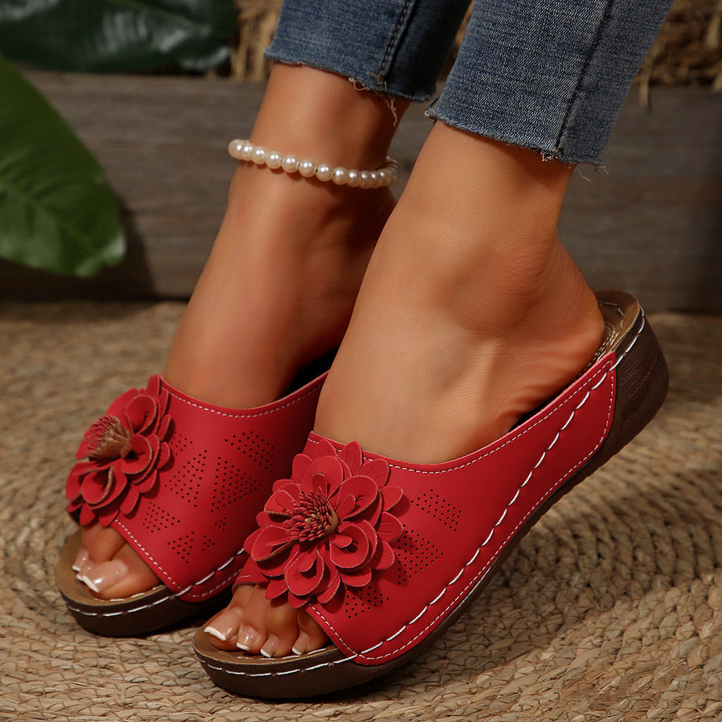 Graceful Orthopedic Sandals for Modern Look