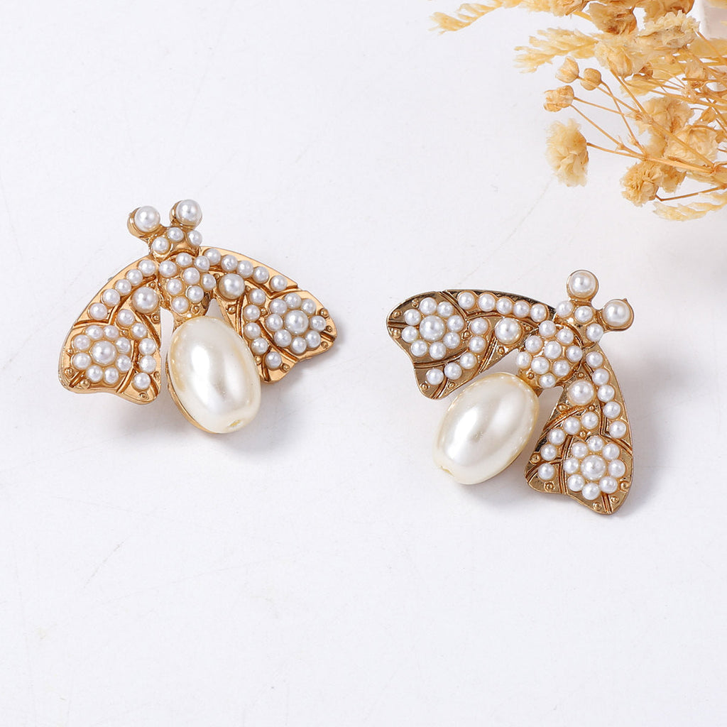 Romantic Pearl Earring for Special Moments