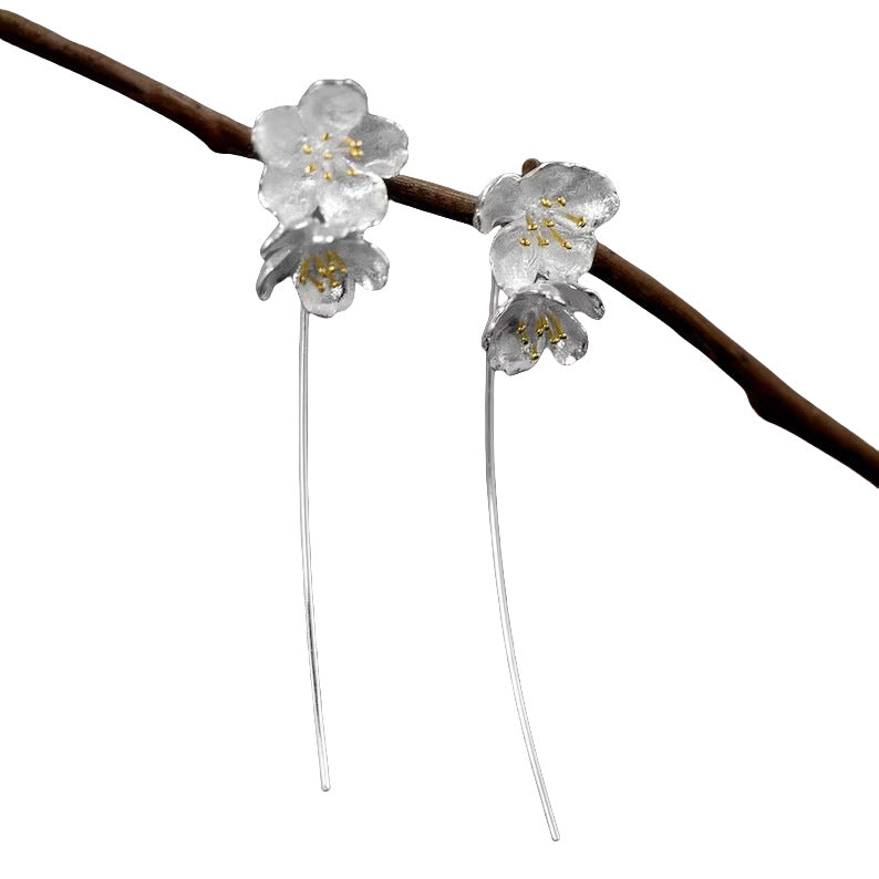 Charming Earring for Any Occasion