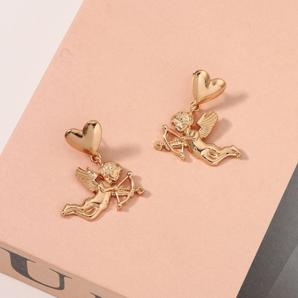 Elegant Gold Earring for Every Occasion
