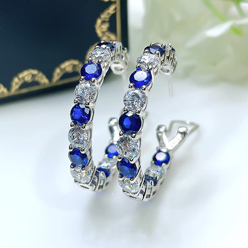 Charming Earring for Any Occasion