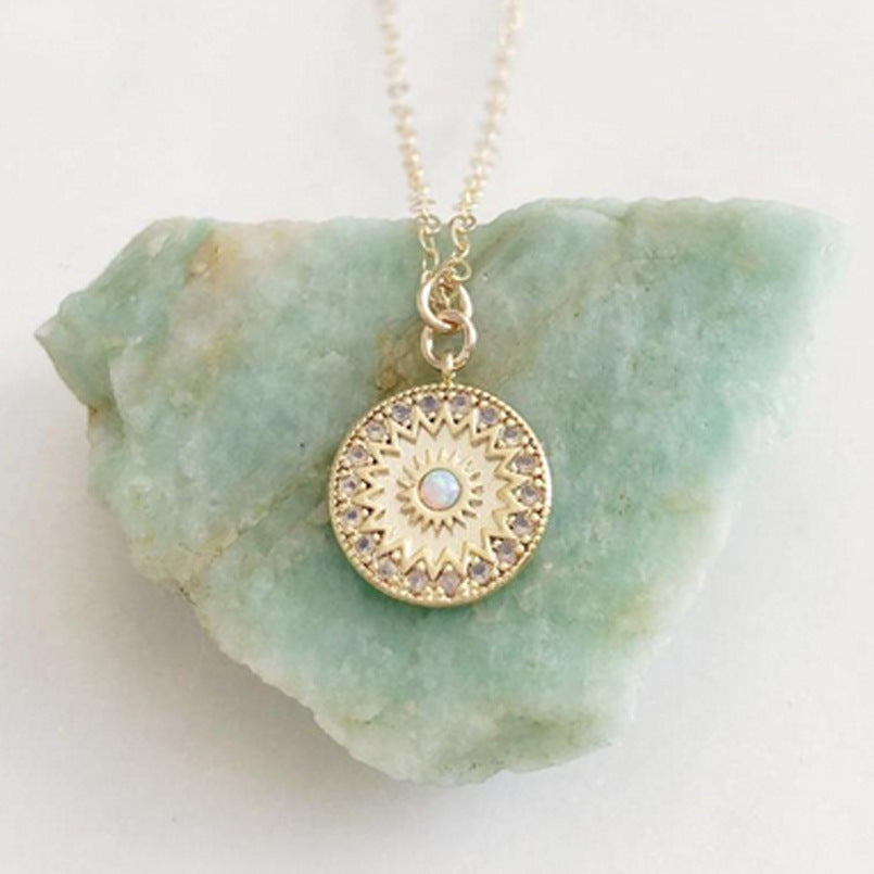 Beautiful Gold Necklace with Unique Style