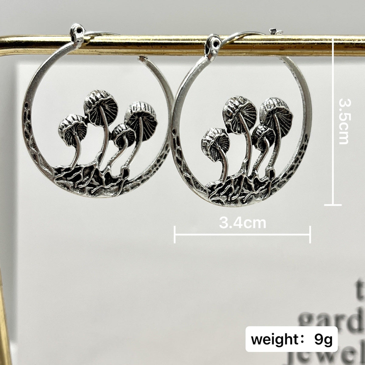 Charming Earring for Any Occasion