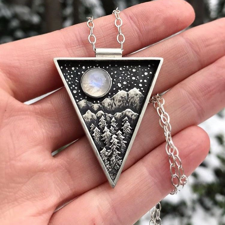 Stunning Necklace for Daily Wear