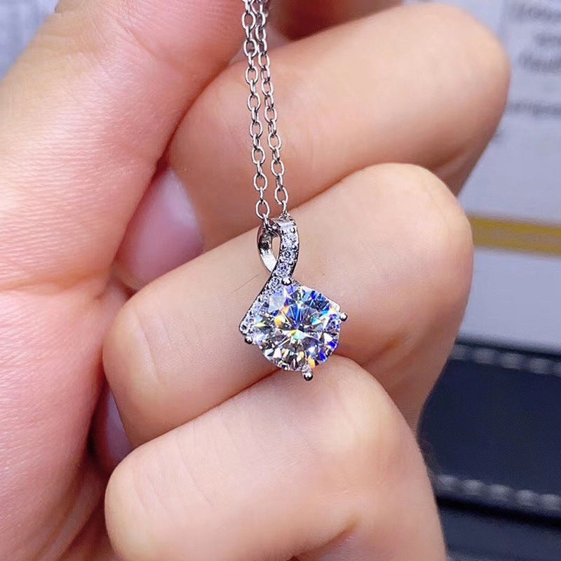 Beautiful Gold Necklace with Unique Style
